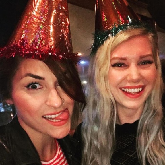 Meet your Posher, Erika - Picture 1 of 1